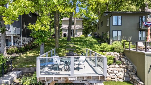 5831 S Hacker DRIVE, West Bend, WI 53095