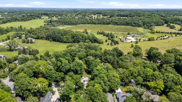 5831 S Hacker DRIVE, West Bend, WI 53095