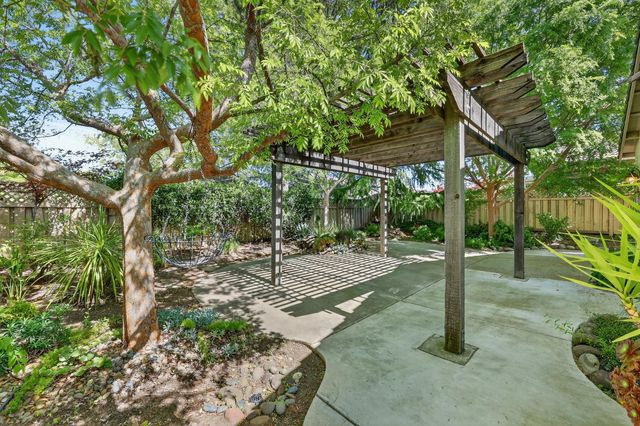 2272 Winding Way, Lincoln, CA 95648