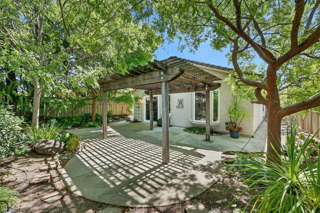 2272 Winding Way, Lincoln, CA 95648