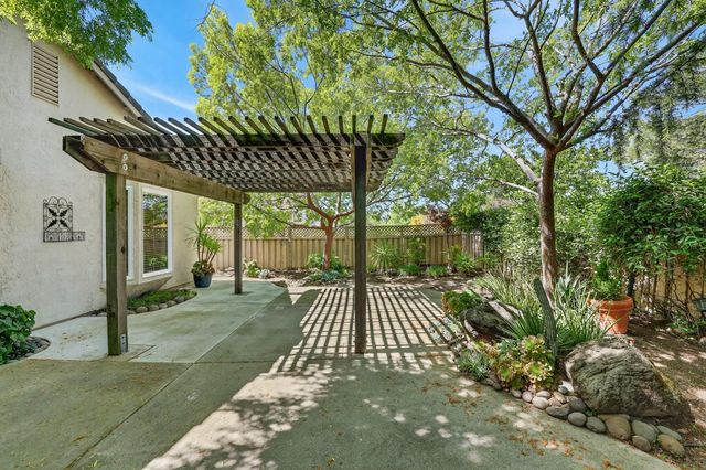 2272 Winding Way, Lincoln, CA 95648