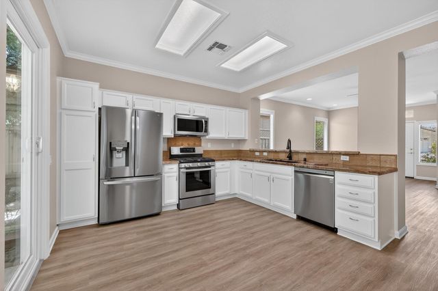 2272 Winding Way, Lincoln, CA 95648