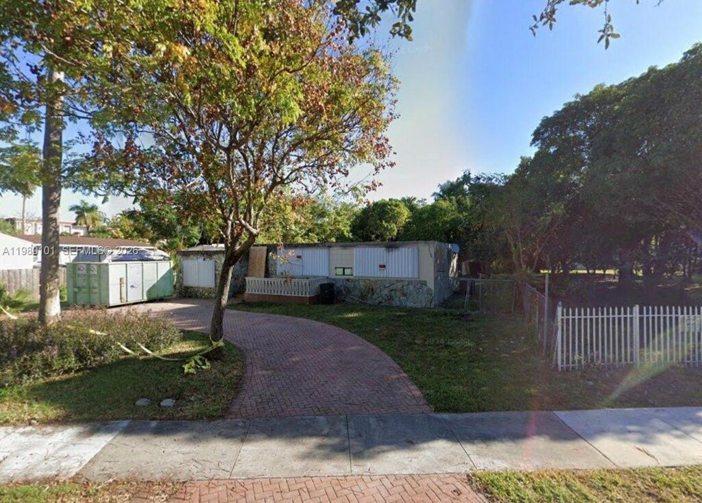 12395 Griffing Blvd, North Miami, FL 33161