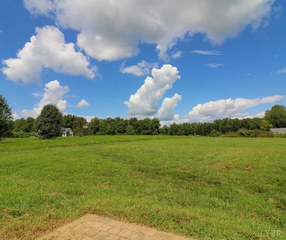 5931 Five Forks Rd, Pamplin, VA 23958