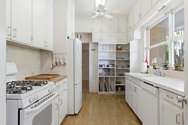 110 Merrain Road, Palm Beach, FL 33480