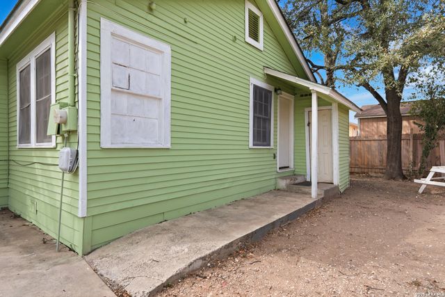 1235 Sims, San Antonio, TX 78225