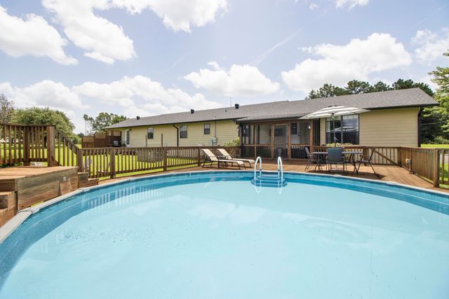 3721 Cooks Road, Marshall, TX 75670