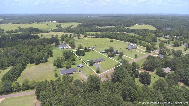 3721 Cooks Road, Marshall, TX 75670