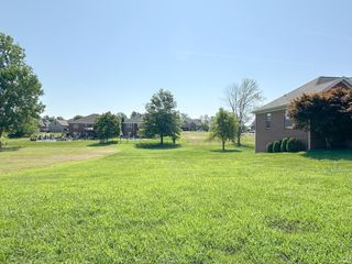 368 Persimmon Circle, Boonville, IN 47601