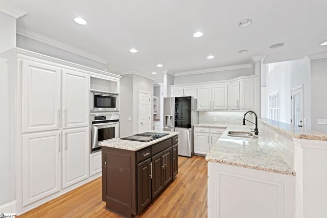 403 Mossy Ledge Lane, Simpsonville, SC 29681