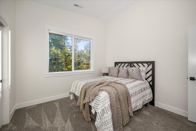 3022 S Manito Blvd, Spokane, WA 99203