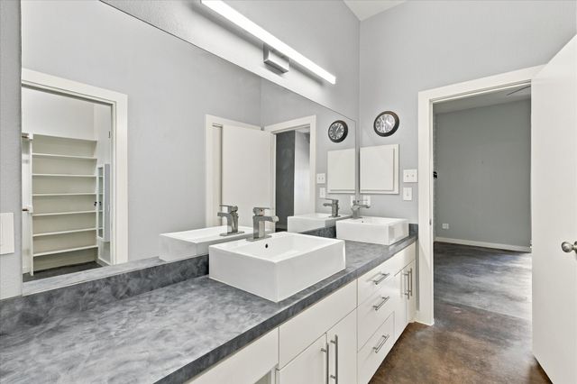 908 Idlewild Court, Highland Village, TX 75077