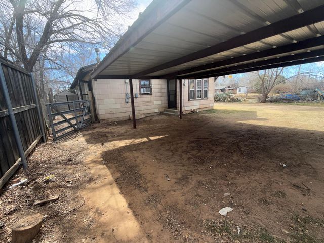 2320 21st Street, Lubbock, TX 79411