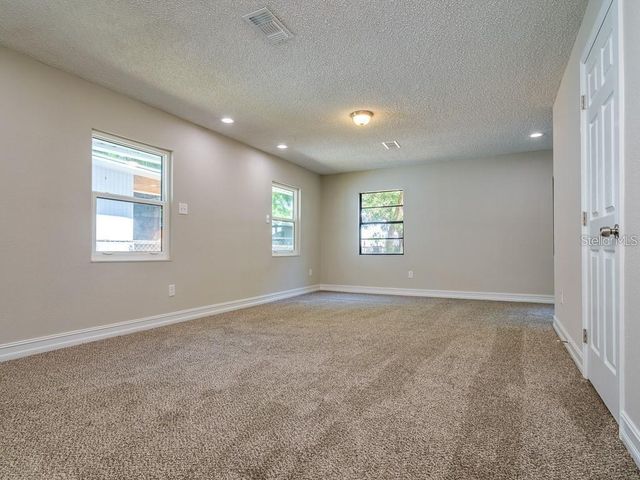 7225 33RD STREET N, St Petersburg, FL 33702