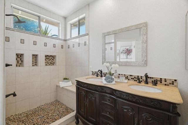 3286 Chateau Du Lac, San Jose, CA 95148