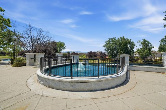 3286 Chateau Du Lac, San Jose, CA 95148