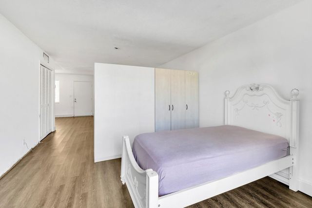 4770 NW 10th Ct 106, Plantation, FL 33313