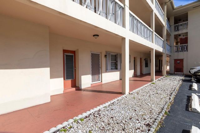 4770 NW 10th Ct 106, Plantation, FL 33313