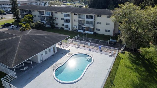 4770 NW 10th Ct 106, Plantation, FL 33313