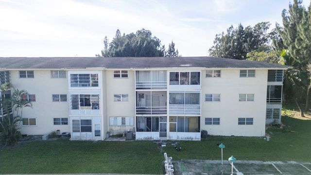 4770 NW 10th Ct 106, Plantation, FL 33313