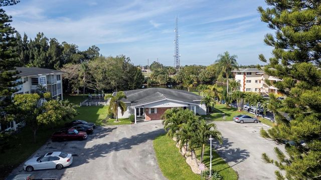 4770 NW 10th Ct 106, Plantation, FL 33313