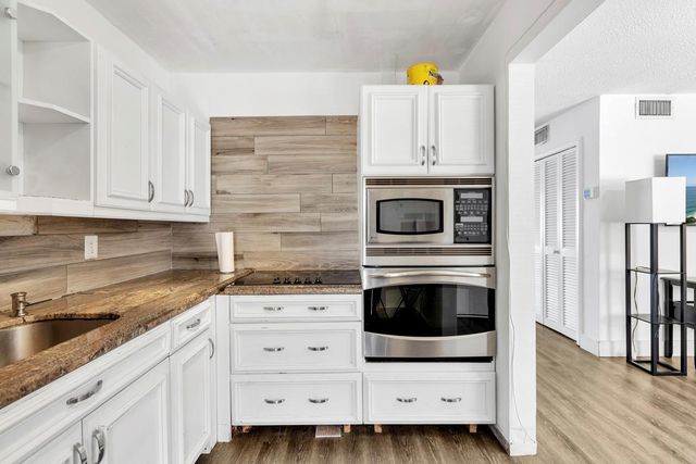 4770 NW 10th Ct 106, Plantation, FL 33313