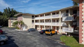 4770 NW 10th Ct 106, Plantation, FL 33313