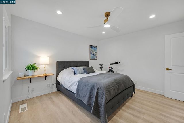 207 Normandy Ln, Walnut Creek, CA 94598