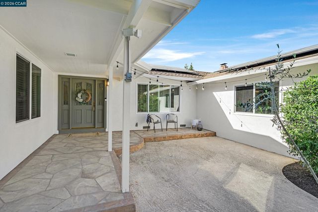 207 Normandy Ln, Walnut Creek, CA 94598