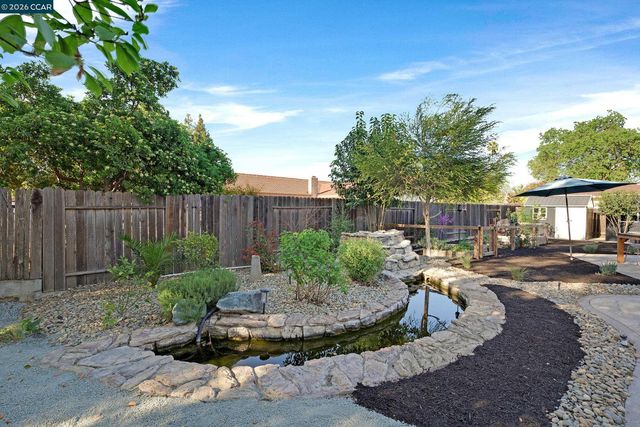 207 Normandy Ln, Walnut Creek, CA 94598