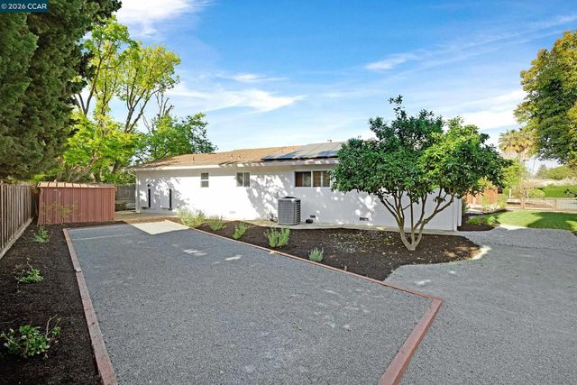 207 Normandy Ln, Walnut Creek, CA 94598