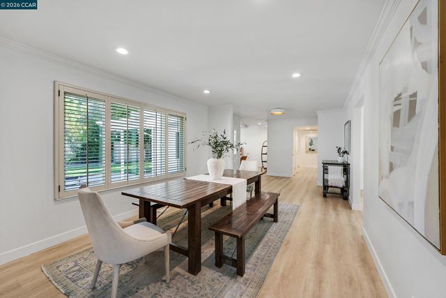 207 Normandy Ln, Walnut Creek, CA 94598