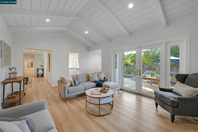 207 Normandy Ln, Walnut Creek, CA 94598