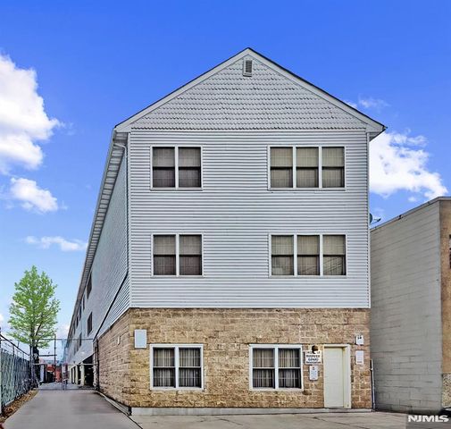 9-11 Madison Avenue 18, Paterson, NJ 07524