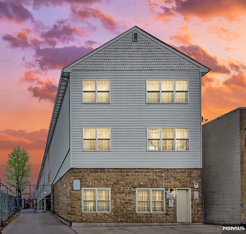 9-11 Madison Avenue 18, Paterson, NJ 07524