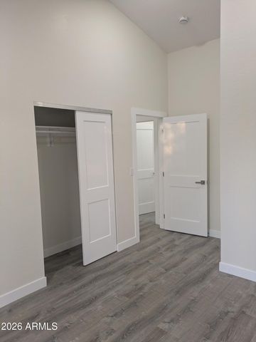 14339 W DESERT HILLS Drive B, Surprise, AZ 85379