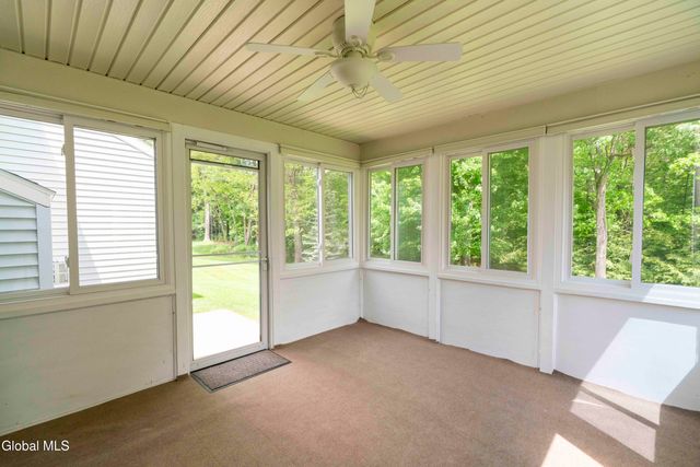 18 Waterview Drive, Saratoga Springs, NY 12866