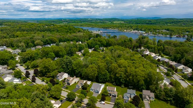 18 Waterview Drive, Saratoga Springs, NY 12866