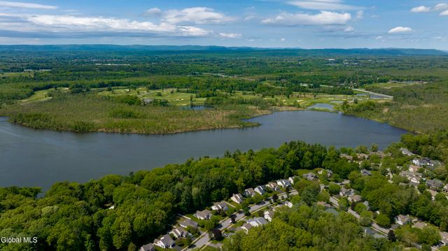 18 Waterview Drive, Saratoga Springs, NY 12866