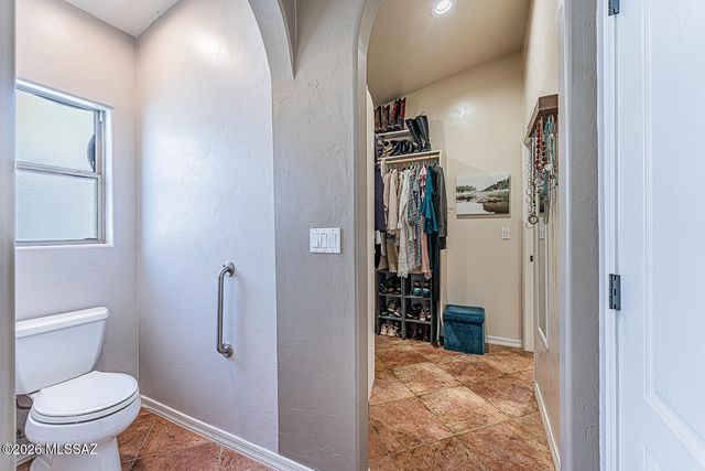 668 W Greenview Place, Green Valley, AZ 85614