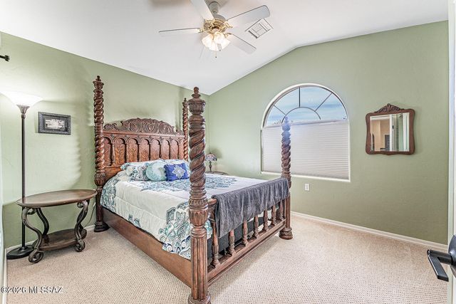 668 W Greenview Place, Green Valley, AZ 85614