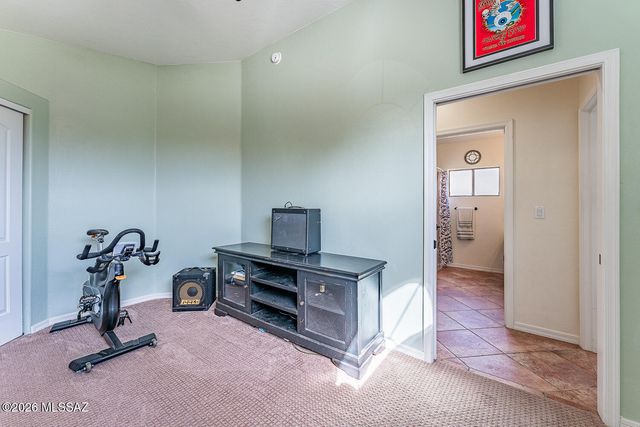 668 W Greenview Place, Green Valley, AZ 85614