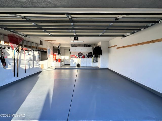 668 W Greenview Place, Green Valley, AZ 85614