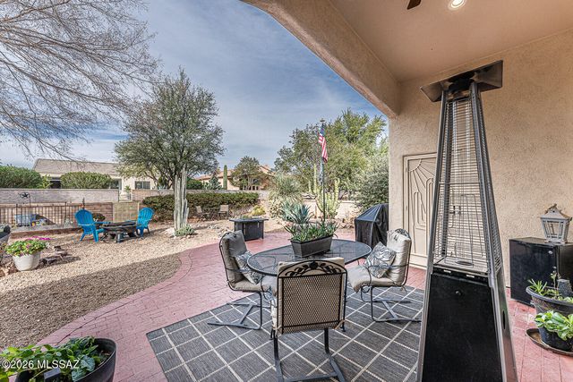 668 W Greenview Place, Green Valley, AZ 85614