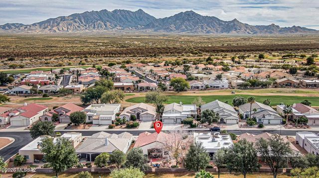 668 W Greenview Place, Green Valley, AZ 85614
