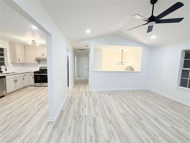 7027 Biscayne Boulevard, Rex, GA 30273