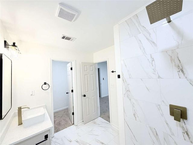 7027 Biscayne Boulevard, Rex, GA 30273