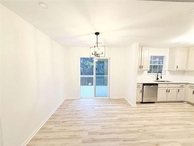 7027 Biscayne Boulevard, Rex, GA 30273