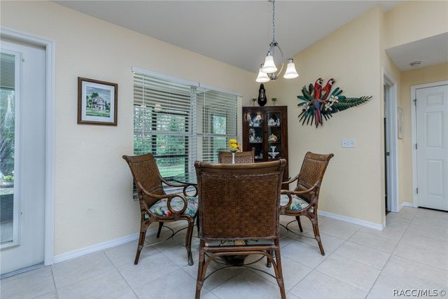 7 Maidenbush Court W, Homosassa, FL 34446