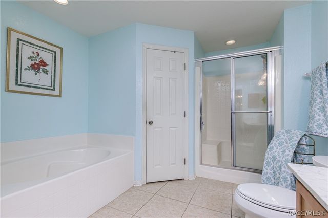 7 Maidenbush Court W, Homosassa, FL 34446
